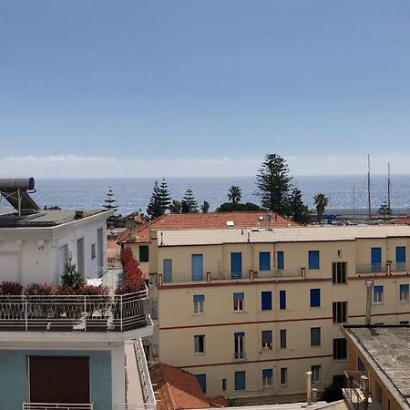 Da Mariella Case Vacanza - Bilocale Sunset Vista Mare Sanremo Exterior foto