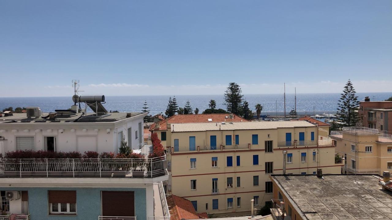 Da Mariella Case Vacanza - Bilocale Sunset Vista Mare Sanremo Exterior foto
